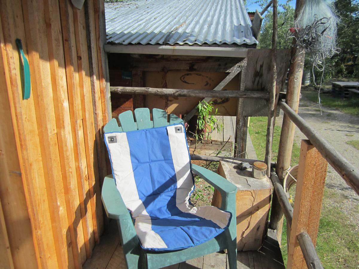 Dawson City River Hostel Exterior foto